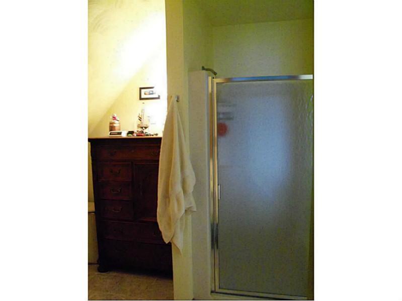 121 Rancindin Drive Butler, PA 16002 - Photo 20 of 25 Master Bath/Spa.