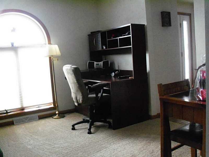 121 Rancindin Drive Butler, PA 16002 - Photo 10 of 25 Studio/Study/Office.