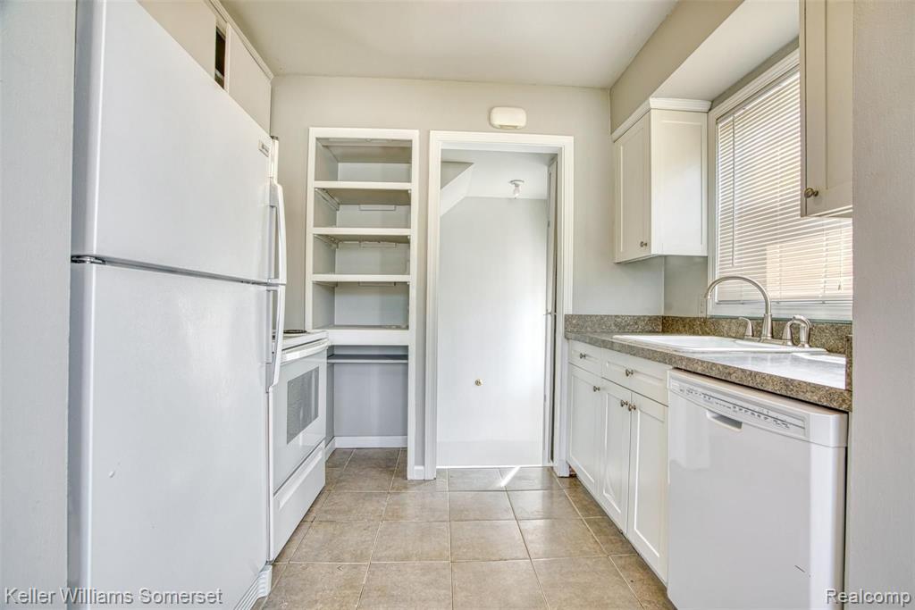 16935 West Twelve Road Southfield, MI 48076 - Photo 7 of 23