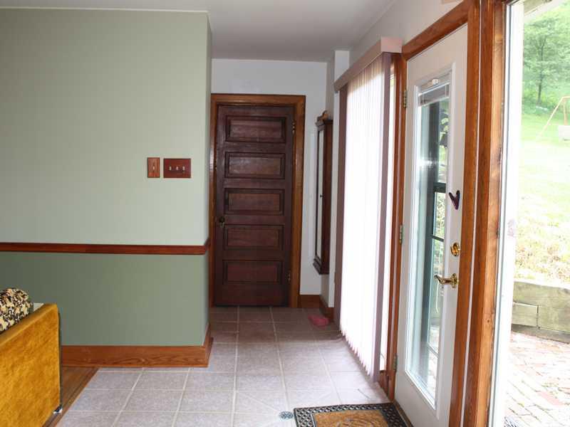 1857 Dime Road Vandergrift, PA 15690 - Photo 4 of 21 Family Room.