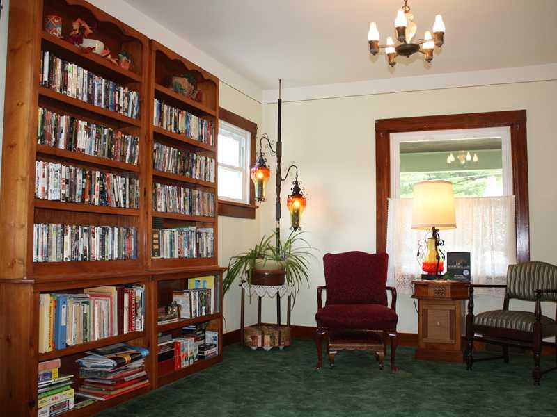 1857 Dime Road Vandergrift, PA 15690 - Photo 8 of 21 Great Room.