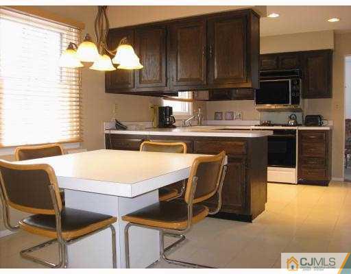 19 Woodmere Road North Brunswick, NJ 08902 - Photo 6 of 9 Gallery Image 6