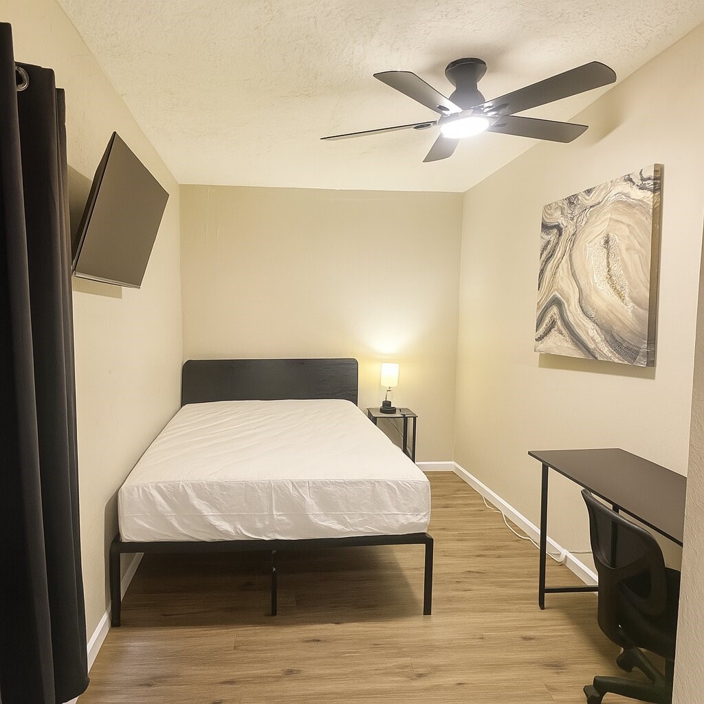 5400 Lotus Street Houston, TX 77085 - Photo 4 of 20