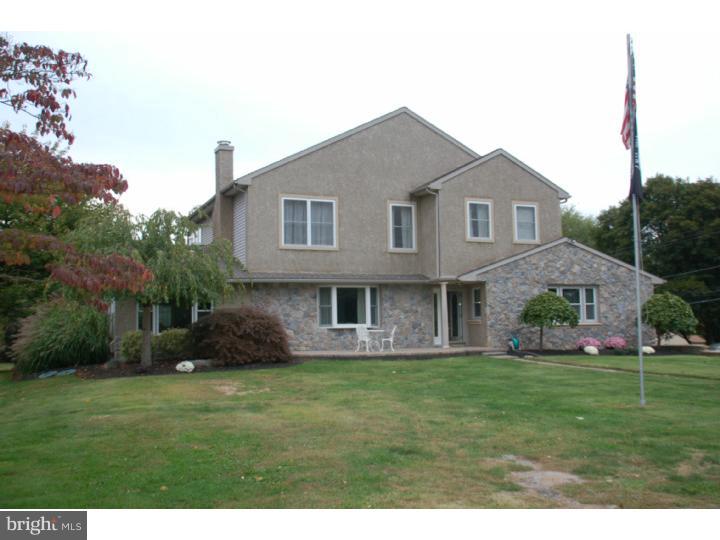 288 Davisville Road Warminster, PA 18974 - Photo 1 of 23 Front Yard