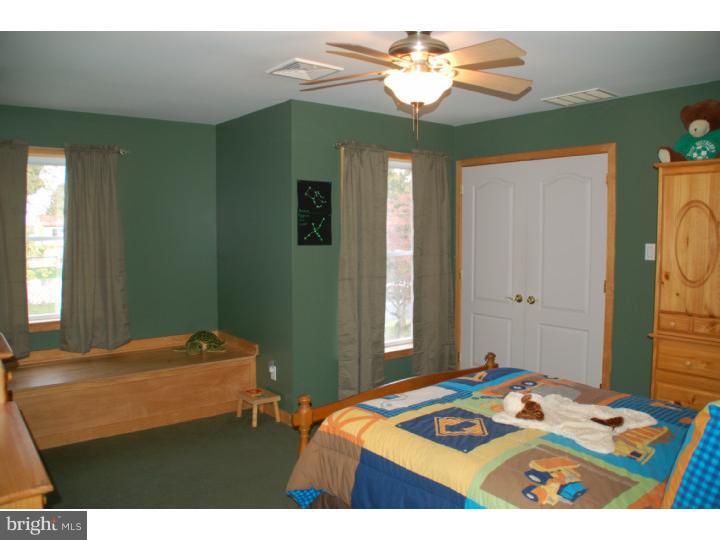 288 Davisville Road Warminster, PA 18974 - Photo 16 of 23 Bedroom 3