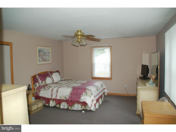 288 Davisville Road Warminster, PA 18974 - Photo 17 of 23 Bedroom 4