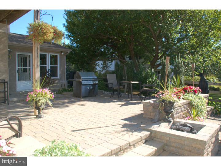 288 Davisville Road Warminster, PA 18974 - Photo 4 of 23 Patio