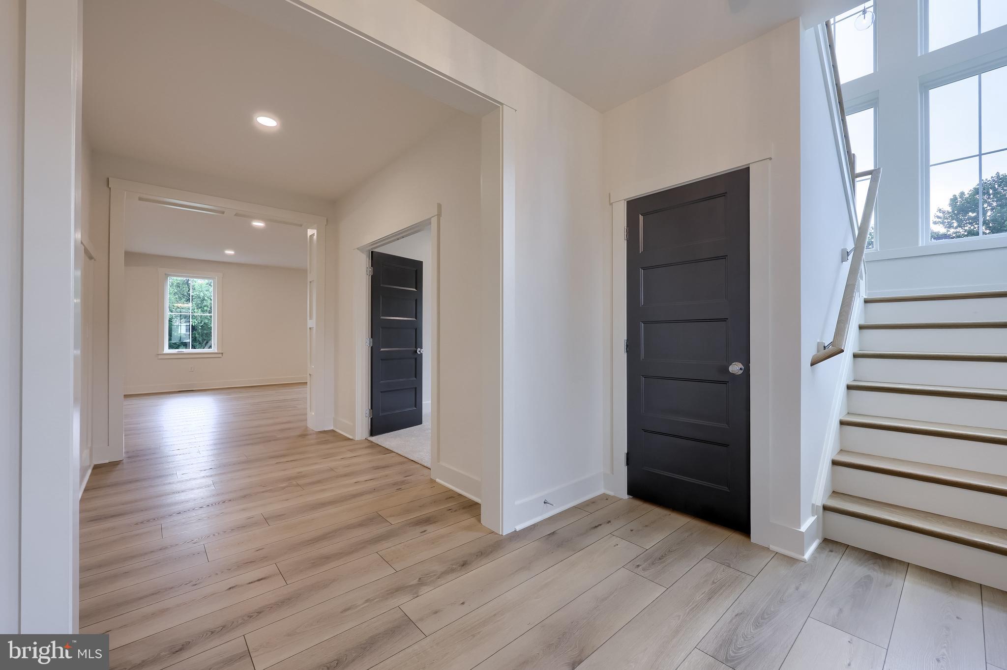 965 Royal Road Annville, PA 17003 - Photo 9 of 41 Foyer