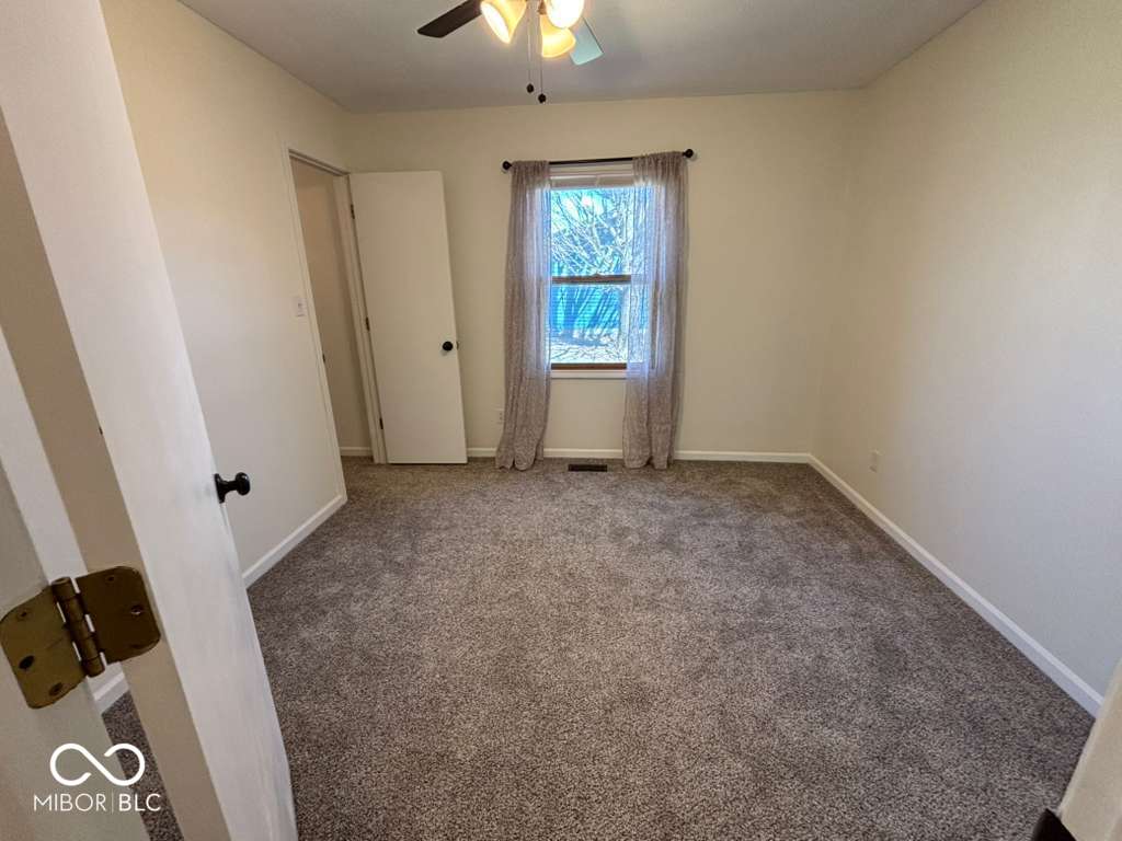 321 South Locust Street Morristown, IN 46161 - Photo 23 of 37
