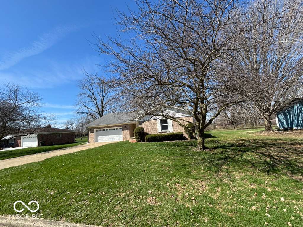 321 South Locust Street Morristown, IN 46161 - Photo 6 of 37