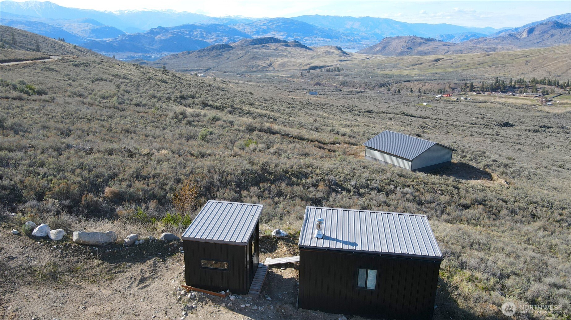 18 Gold Rush Ridge Road Oroville, WA 98844 - Photo 3 of 36