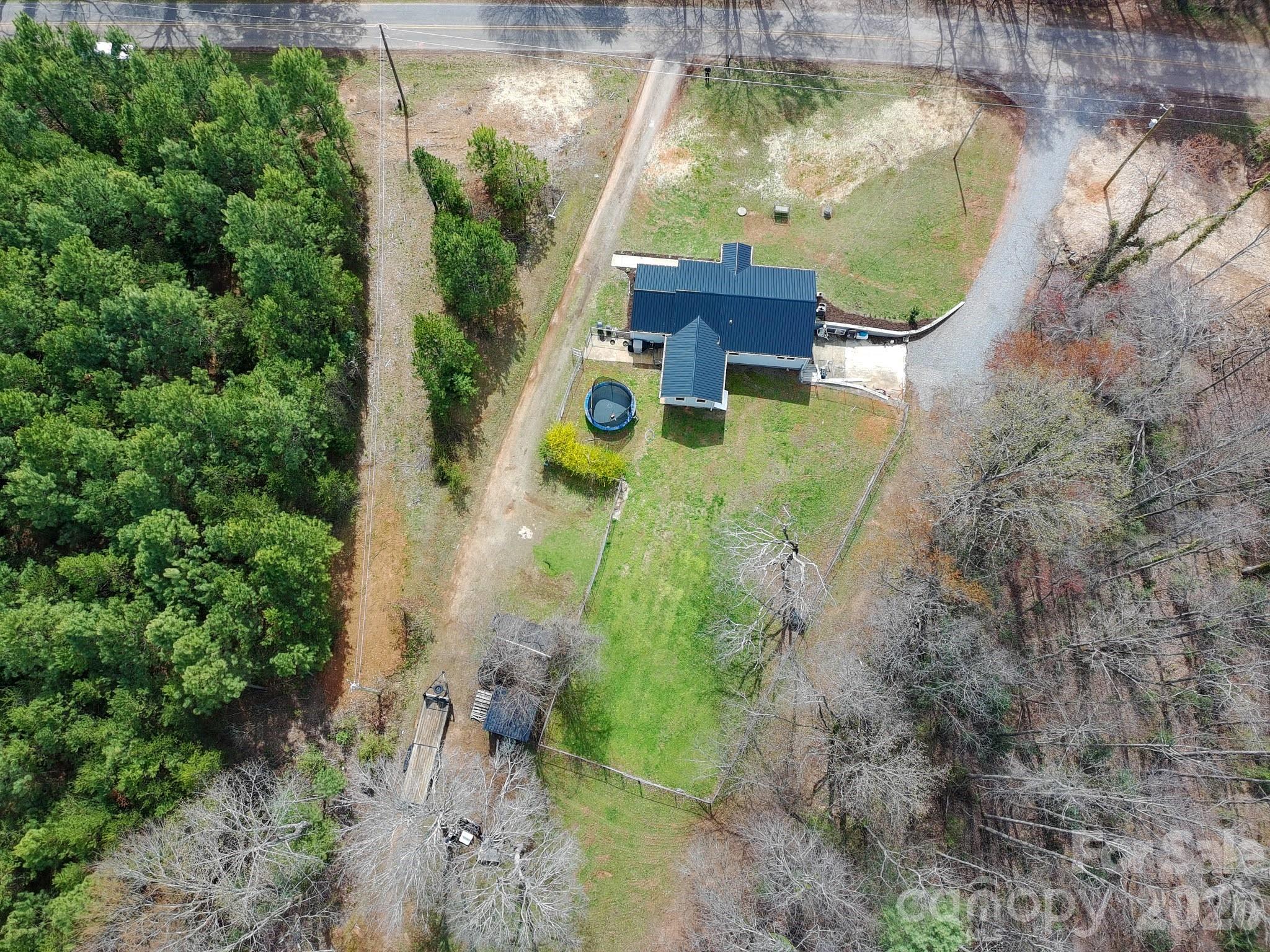 379 Pat Nixon Road State Road, NC 28676 - Photo 2 of 41