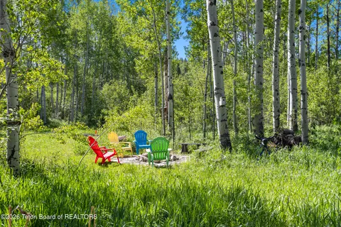 $1,950,000 | 9952 Aspen Lane, Victor, ID 83455