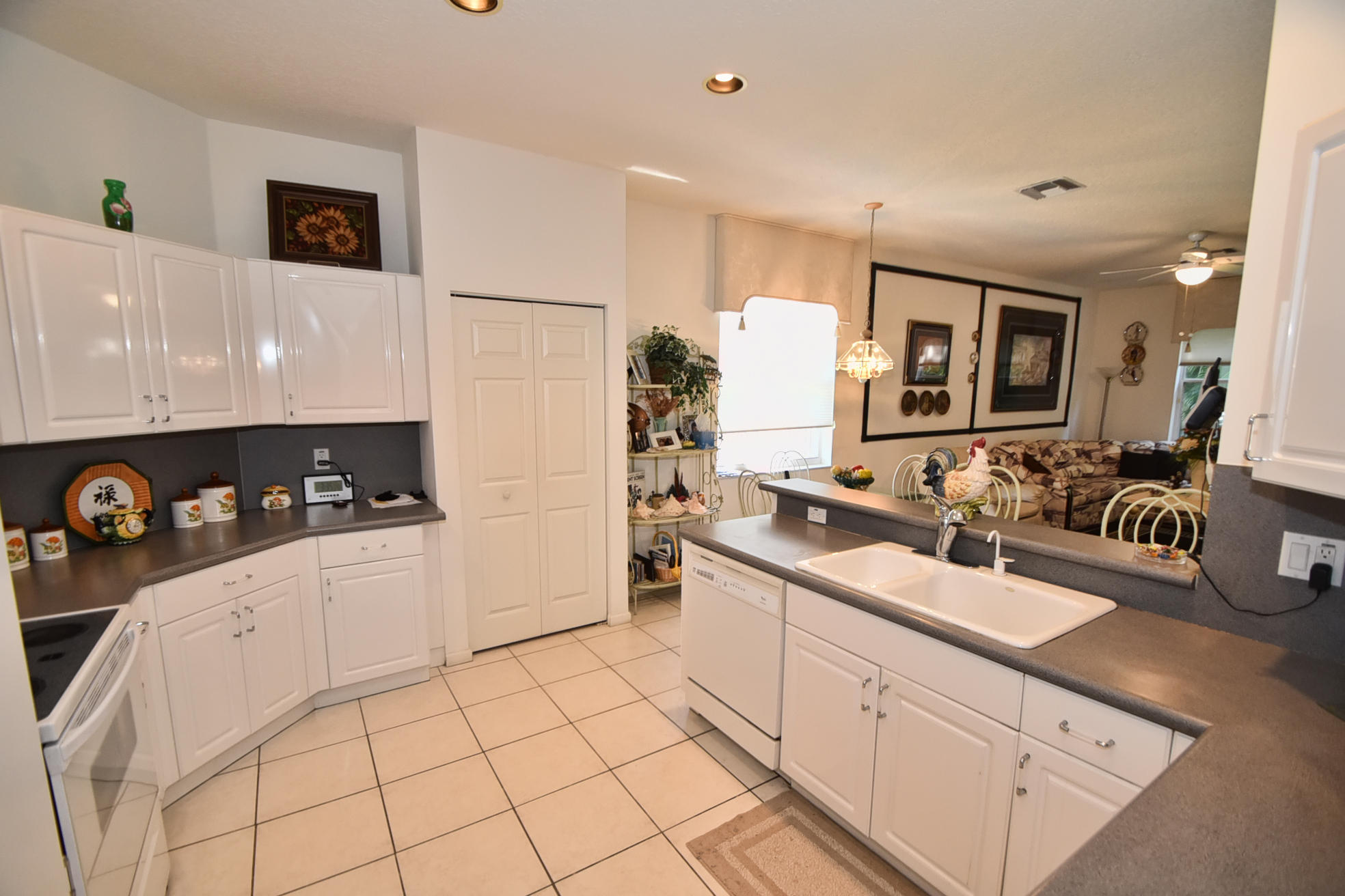 5916 Seashell Terrace Boynton Beach, FL 33437 - Photo 13 of 31 DSC_3213