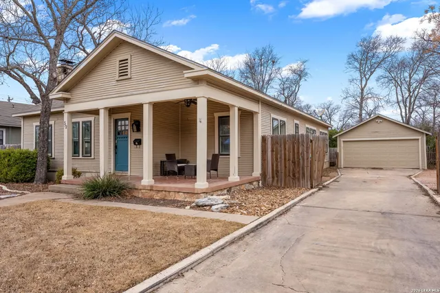 $2,350 | 312 Lytle Street, Kerrville, TX 78028