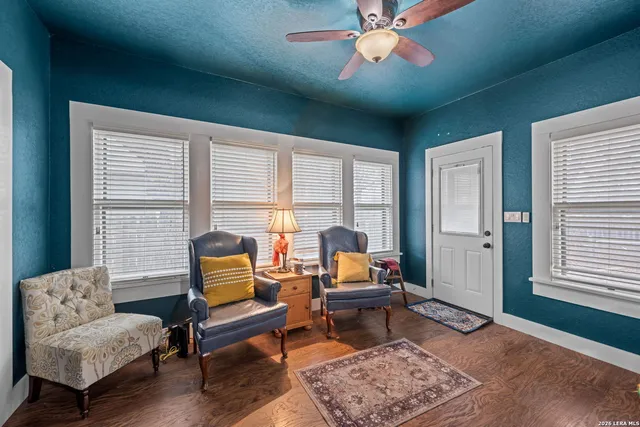 $2,350 | 312 Lytle Street, Kerrville, TX 78028