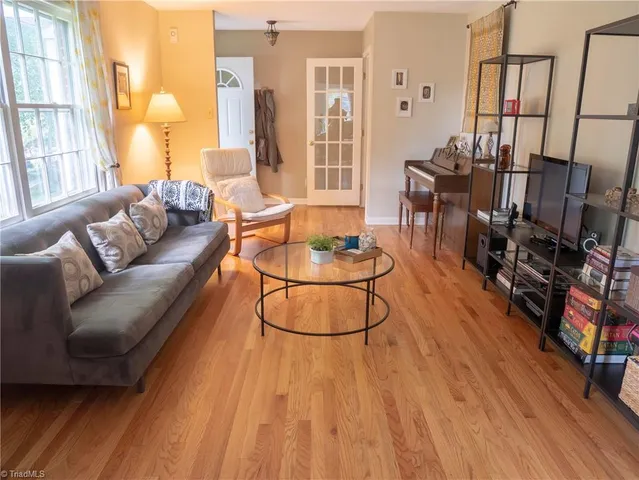 $2,995 | 703 Longview Street, Greensboro, NC 27403