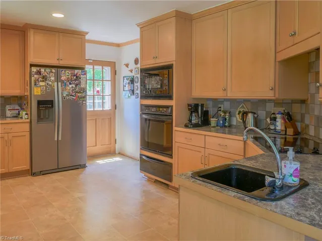 $2,995 | 703 Longview Street, Greensboro, NC 27403