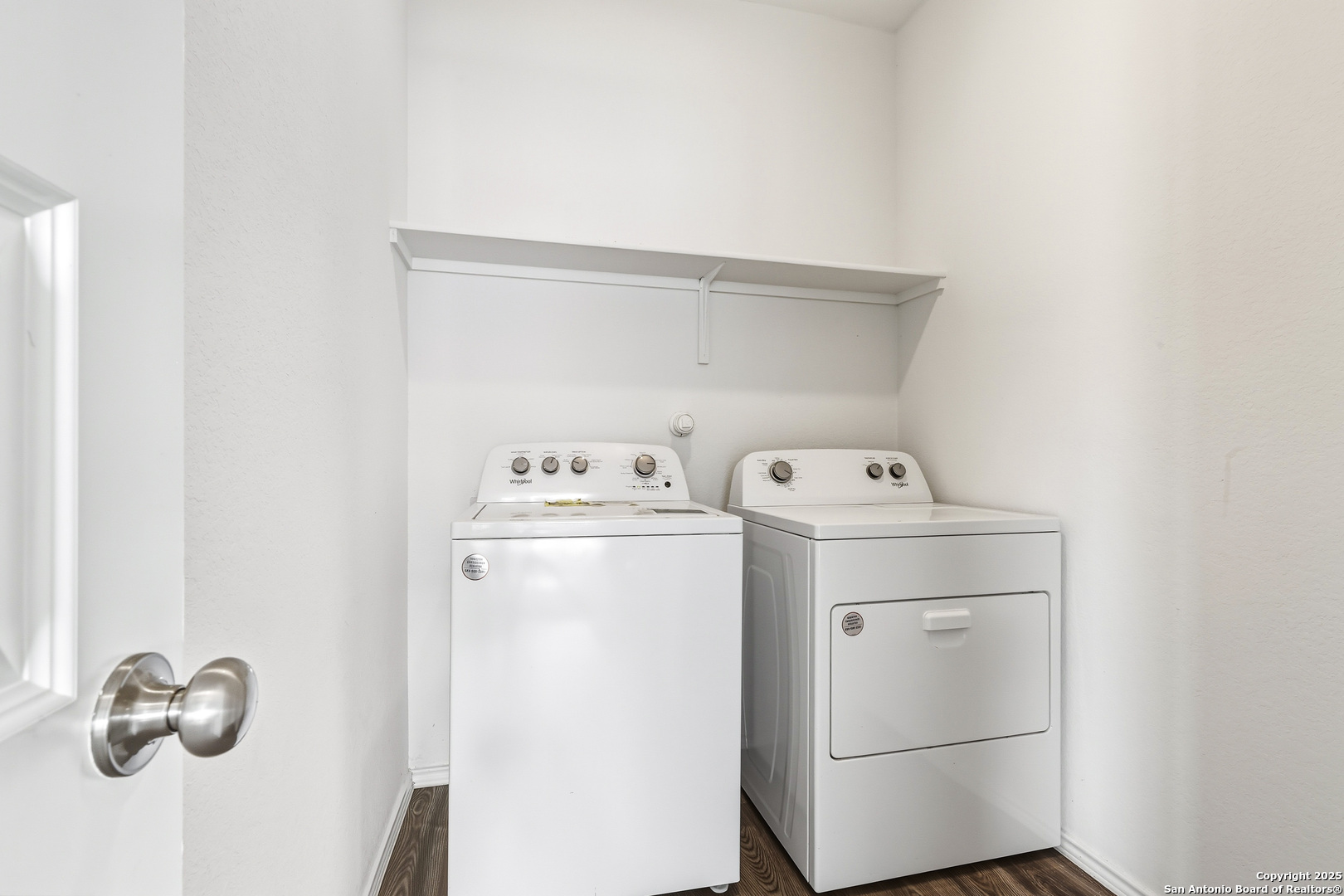4426 Chandler Road, Unit 3 San Antonio, TX 78222 - Photo 22 of 26 a utility room with dryer and washer