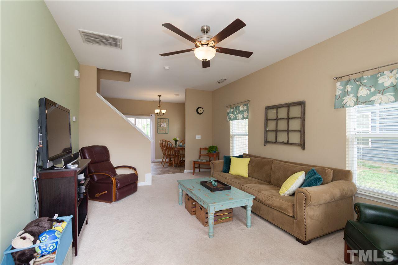 620 Smith Ridge Way Fuquay-Varina, NC 27526 - Photo 4 of 24 Gallery Image 4