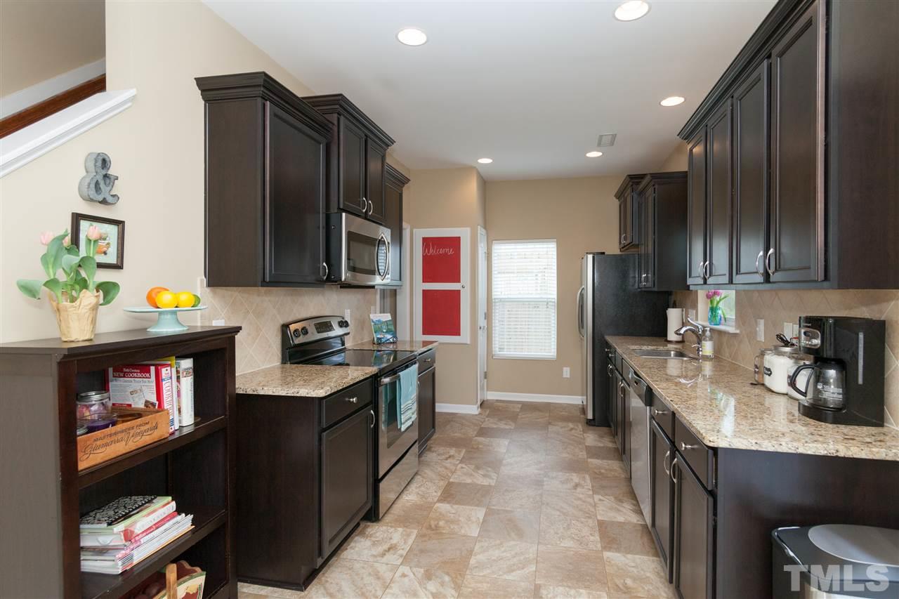620 Smith Ridge Way Fuquay-Varina, NC 27526 - Photo 7 of 24 Gallery Image 7