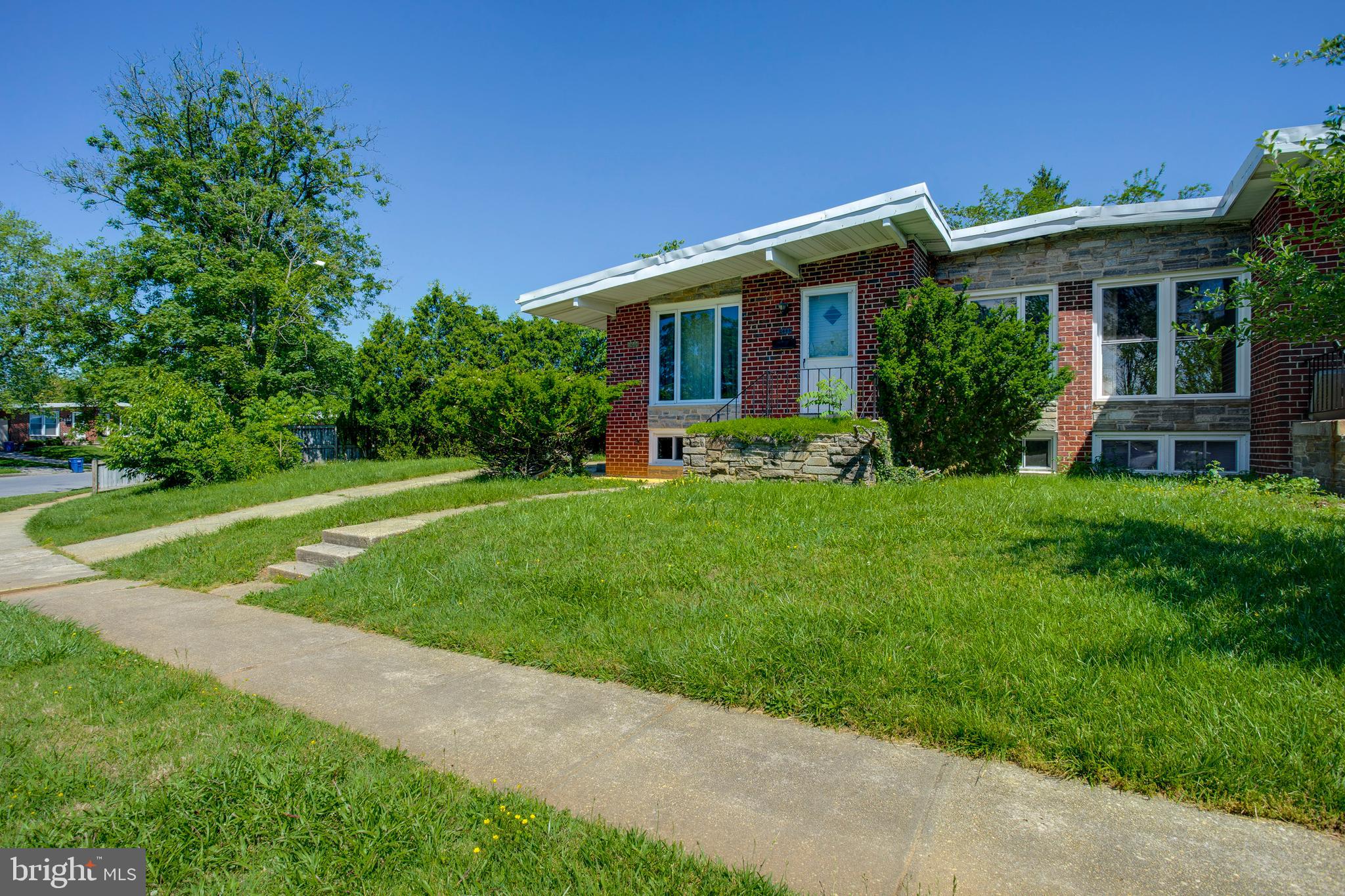 2444 Forest Green Road Baltimore, MD 21209 - Photo 2 of 30