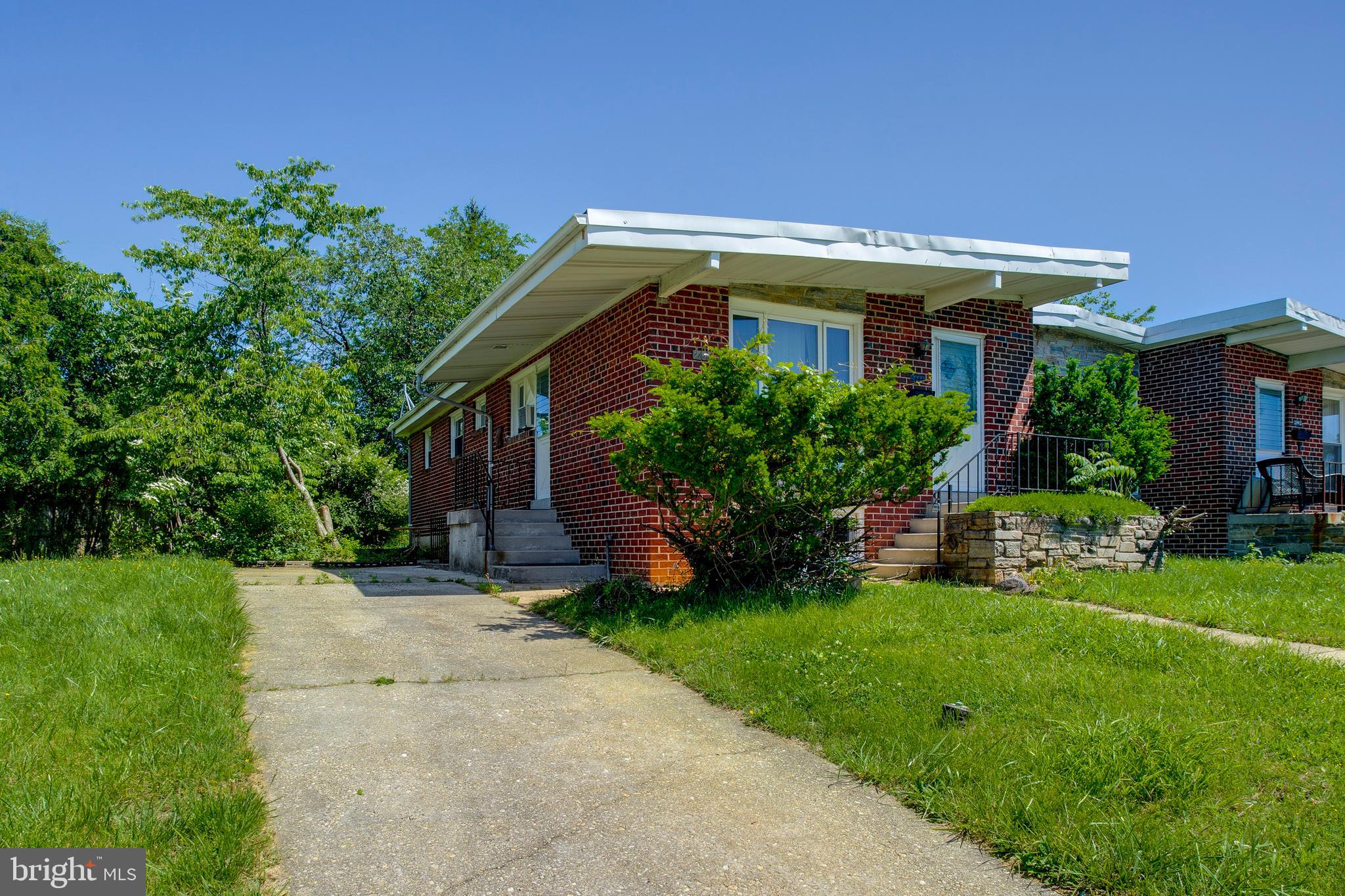 2444 Forest Green Road Baltimore, MD 21209 - Photo 3 of 30