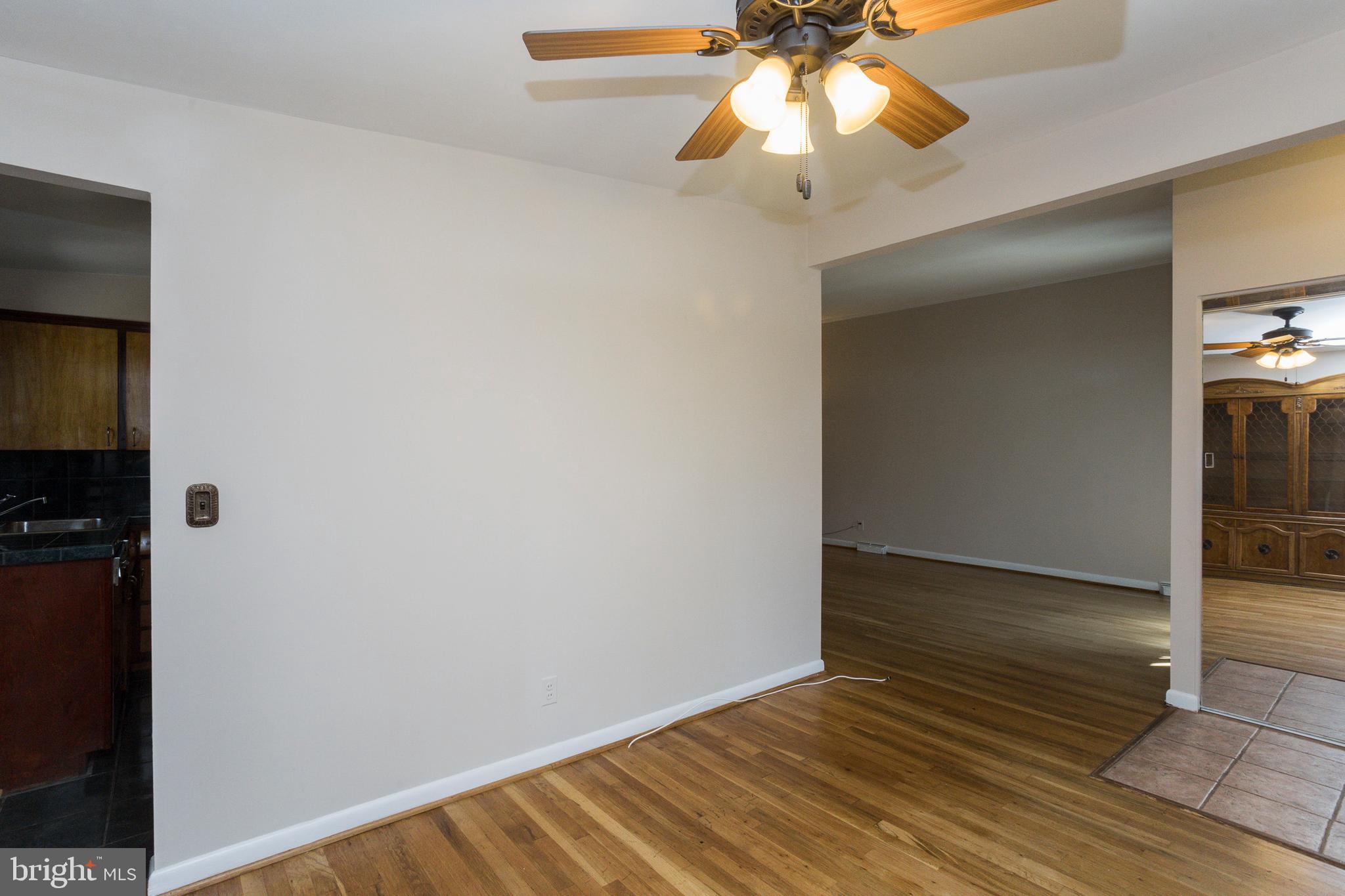 2444 Forest Green Road Baltimore, MD 21209 - Photo 5 of 30