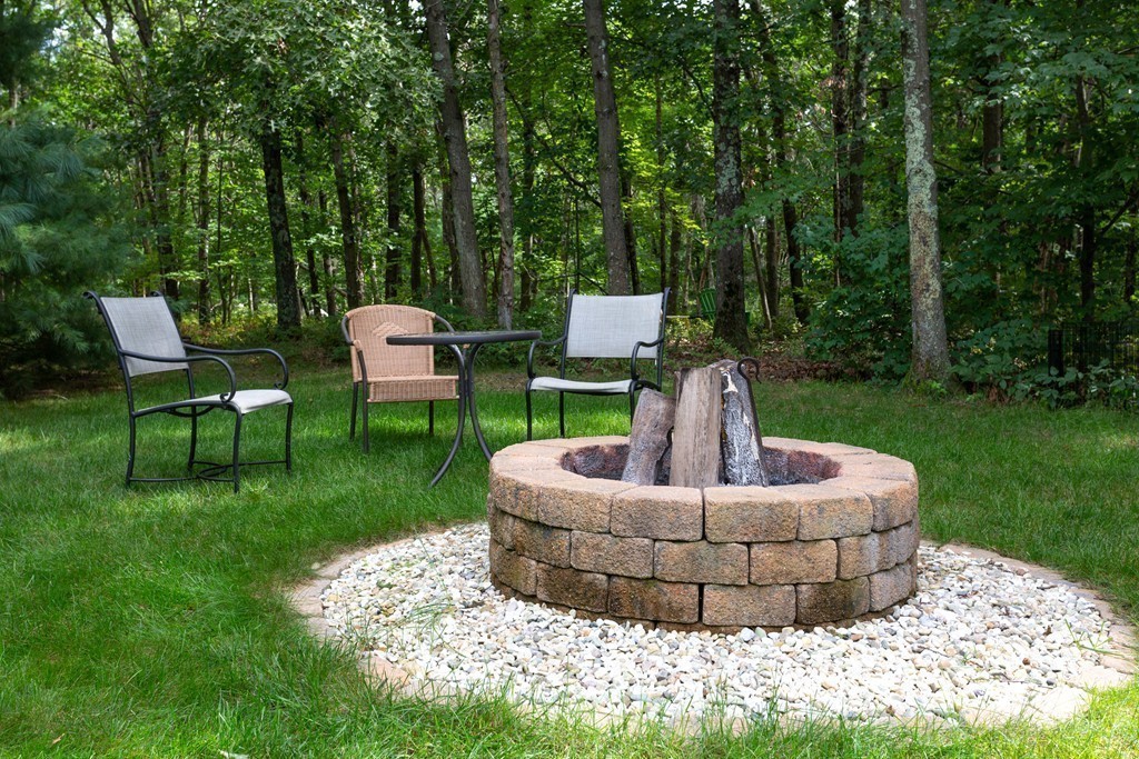 17 Briar Hill Road Sharon, MA 02067 - Photo 27 of 29 Gallery Image 27