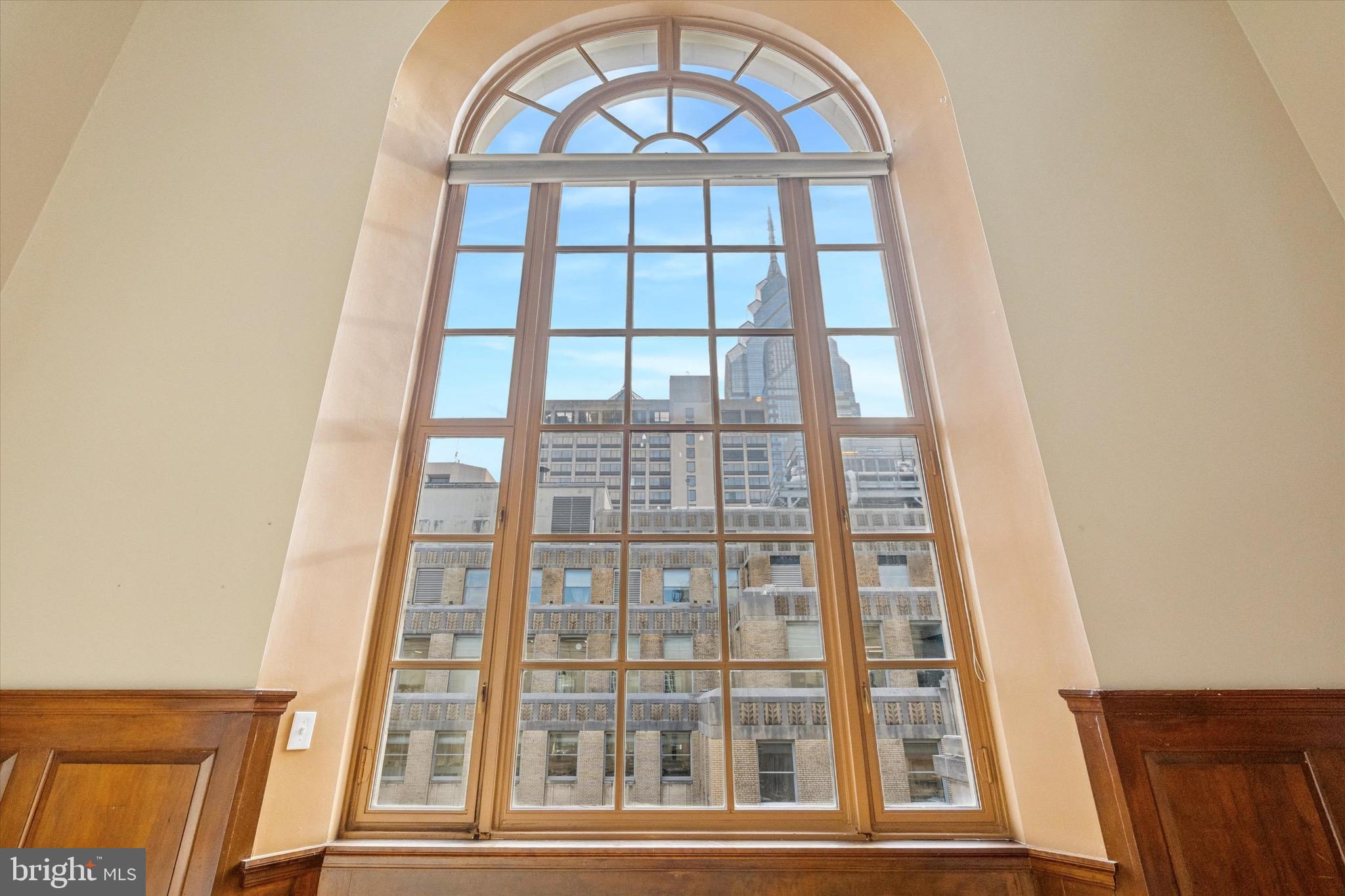 1600 Arch Street, Unit 2008 Philadelphia, PA 19103 - Photo 8 of 25 front view of a large window
