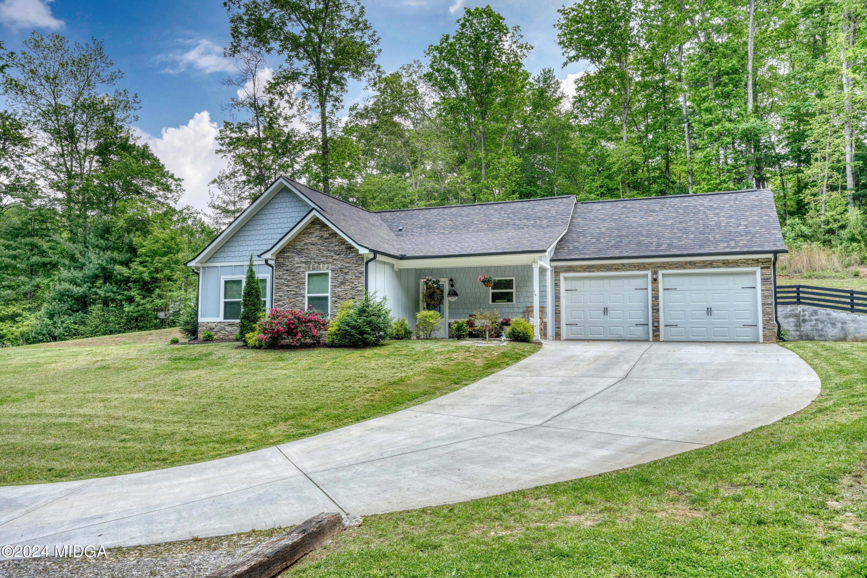 242 Walker Ridge Road Blairsville, GA 30512 - Photo 3 of 40 242 Walker Ridge Rd-print-007-037-DSC018