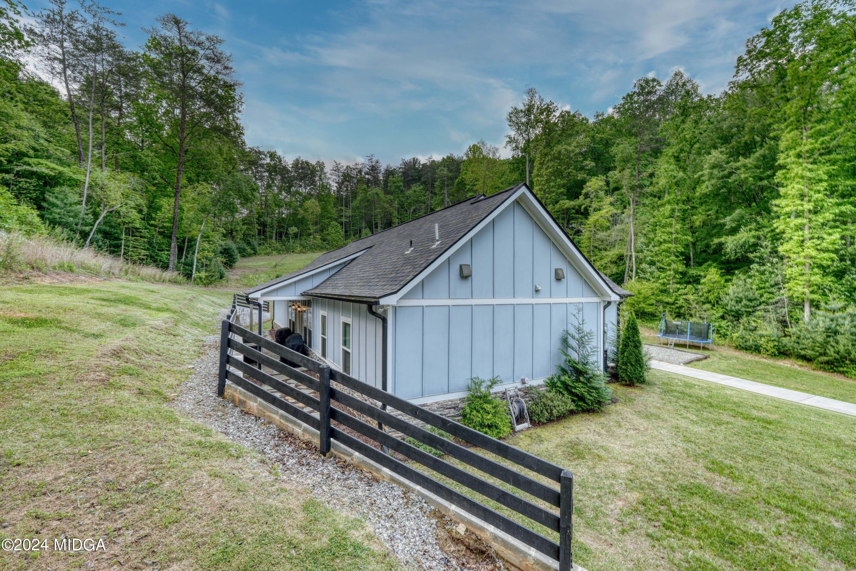 242 Walker Ridge Road Blairsville, GA 30512 - Photo 10 of 40 242 Walker Ridge Rd-print-005-035-DSC018