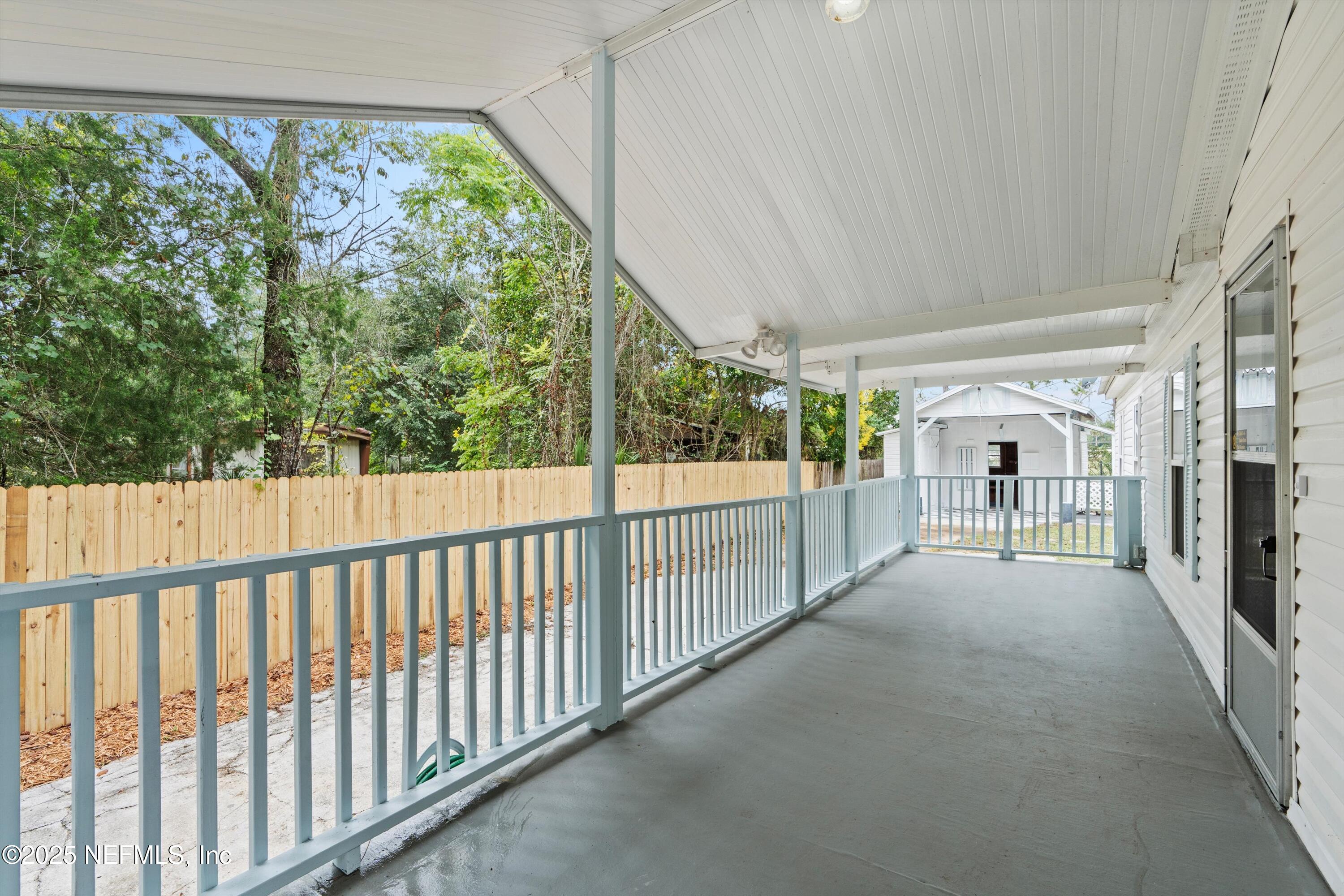 11564 Ayala Road Jacksonville, FL 32258 - Photo 3 of 35 03-Porch