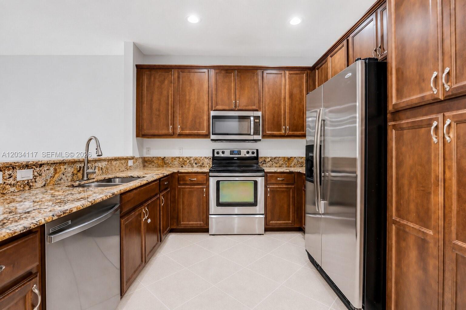 7782 Paddock Place Davie, FL 33328 - Photo 8 of 36