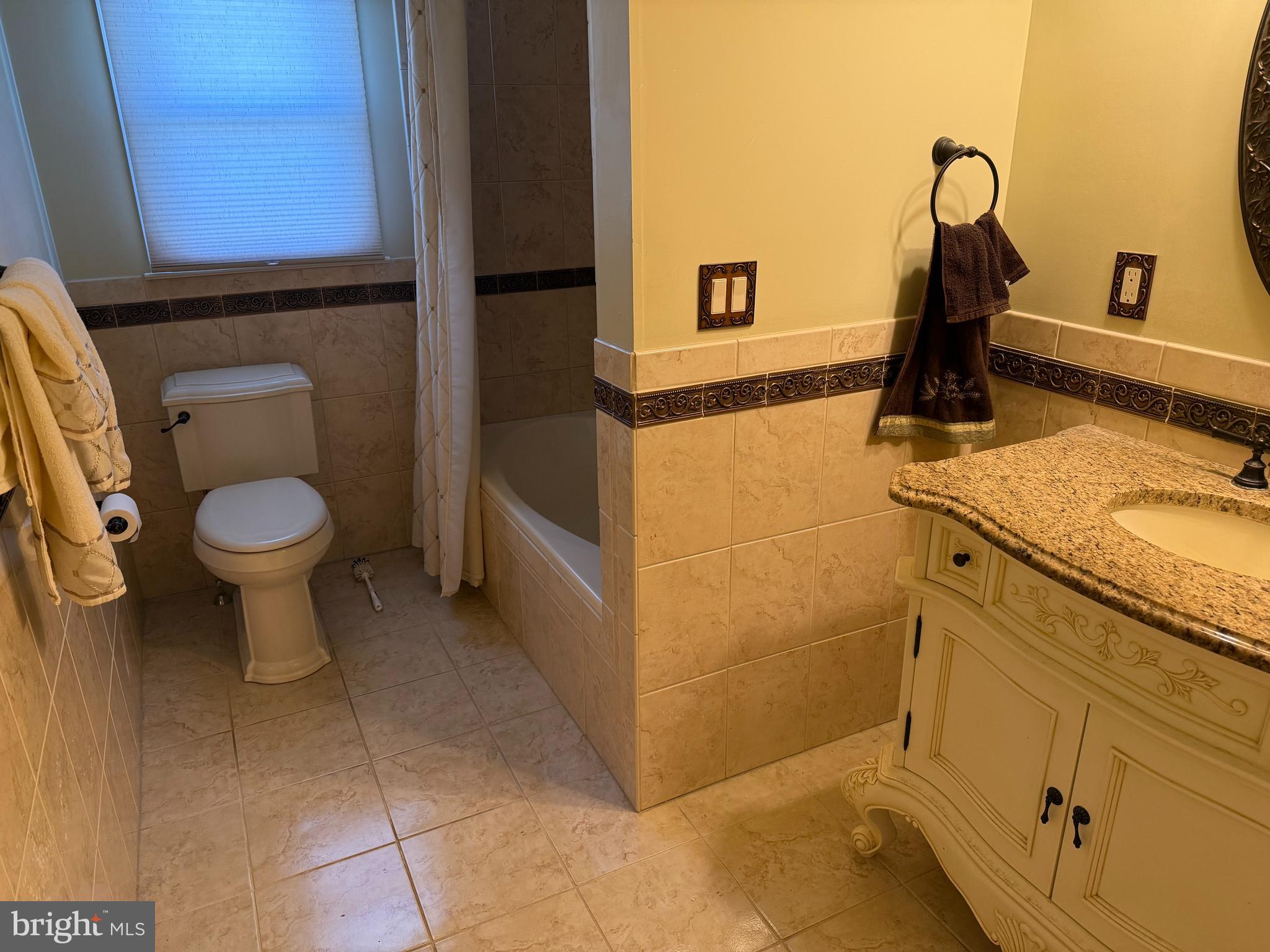 1578 Baltimore Road Dillsburg, PA 17019 - Photo 7 of 22 Full bath with soaking tub.