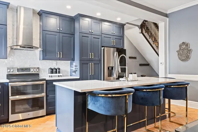 $600,000 | 218 Lancaster Street, Albany, NY 12210