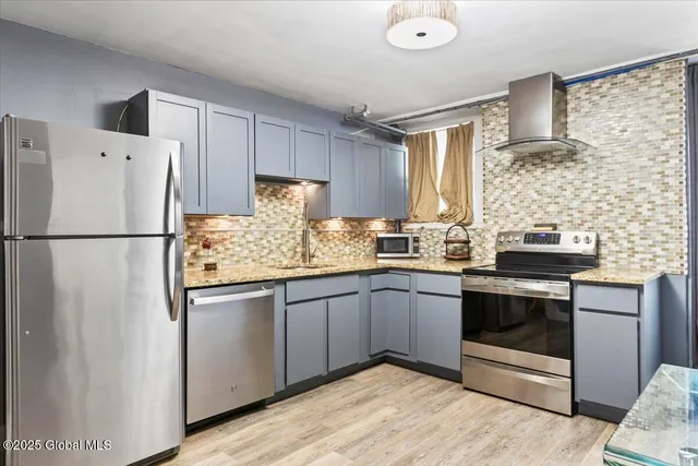 $600,000 | 218 Lancaster Street, Albany, NY 12210