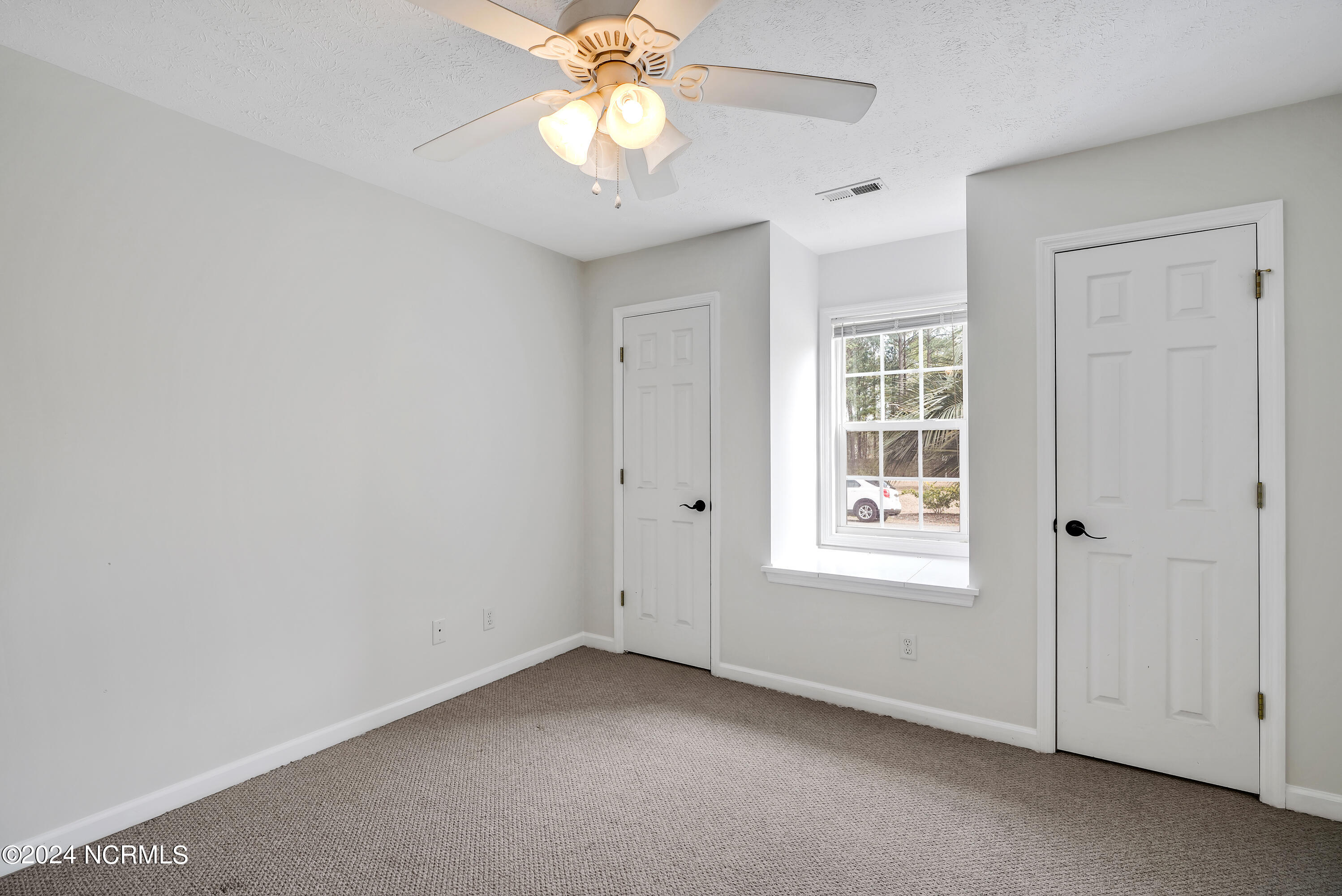 315 Sloop Point Road Hampstead, NC 28443 - Photo 19 of 44 315SloopPointRoad-29