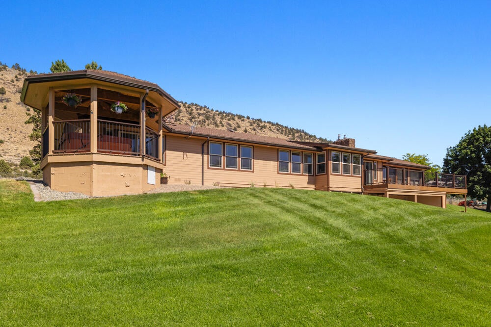 12520 Lisa Road Klamath Falls, OR 97603 - Photo 58 of 64 12520LisaRd.-57