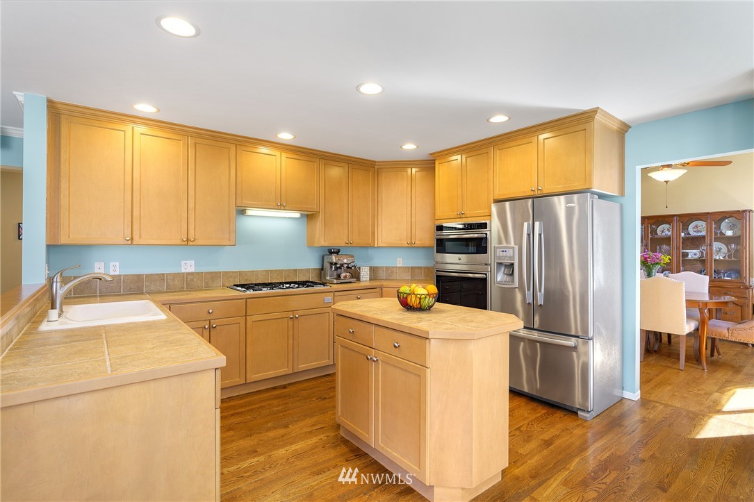18220 32nd Avenue Southeast Bothell, WA 98012 - Photo 11 of 40 Gallery Image 11