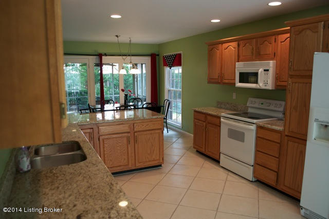 1407 Twin Ridge Road Louisville, KY 40242 - Photo 4 of 29 DSC_0048