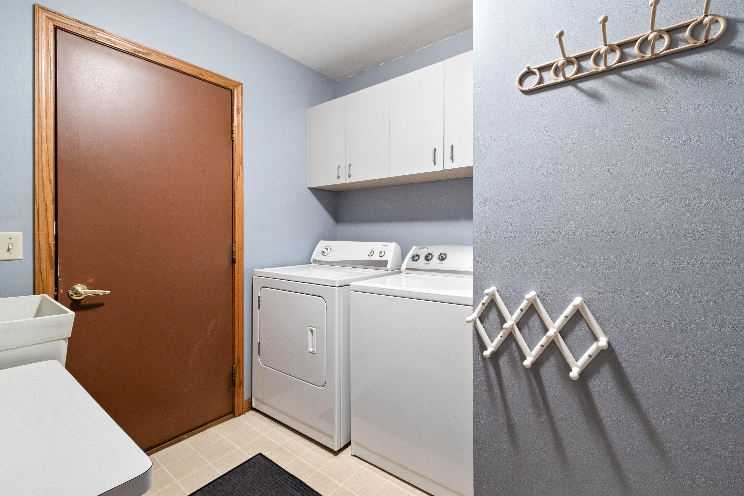 613 Mohawk Court Waterloo, WI 53594 - Photo 13 of 49 26