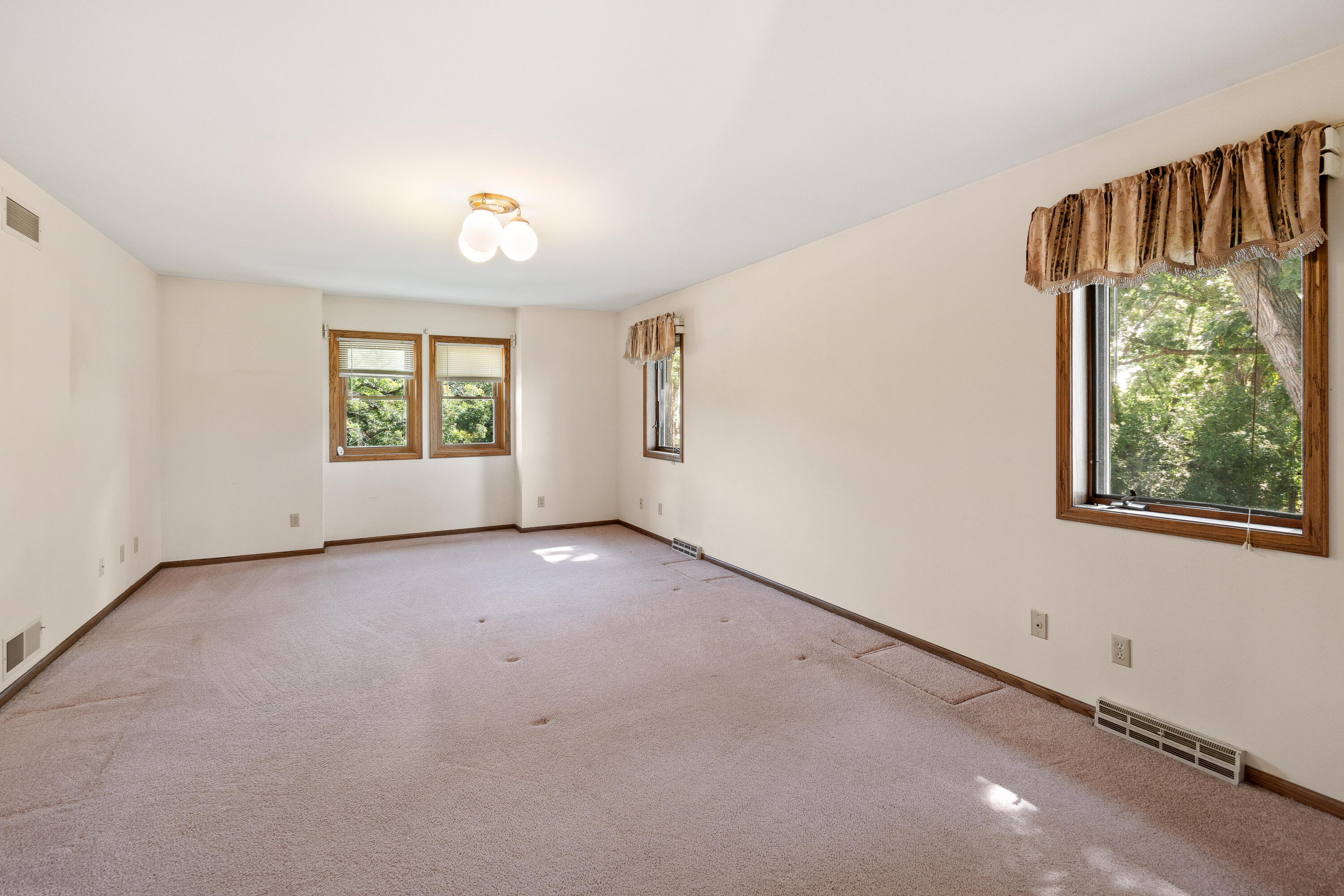 613 Mohawk Court Waterloo, WI 53594 - Photo 18 of 49 33