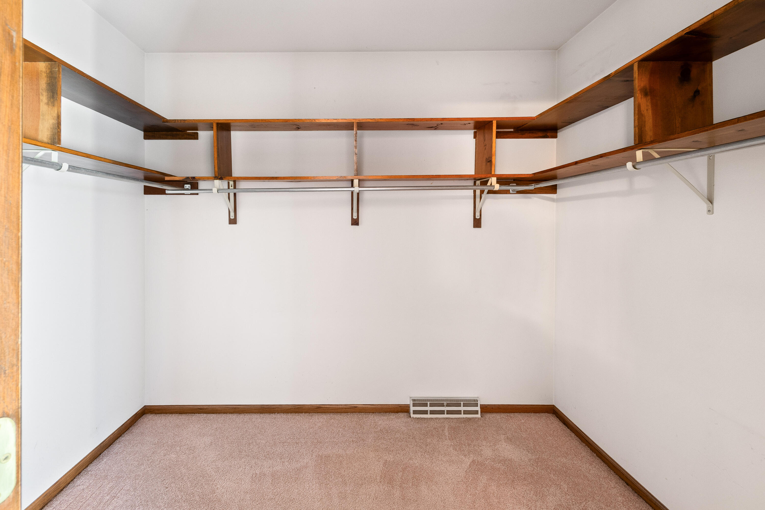 613 Mohawk Court Waterloo, WI 53594 - Photo 19 of 49 35