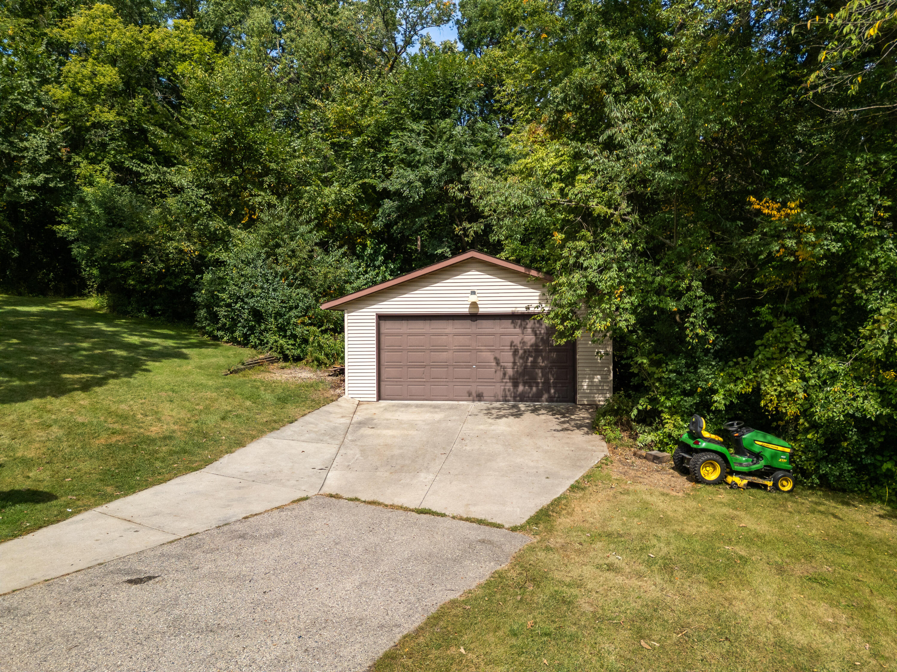 613 Mohawk Court Waterloo, WI 53594 - Photo 36 of 49 04