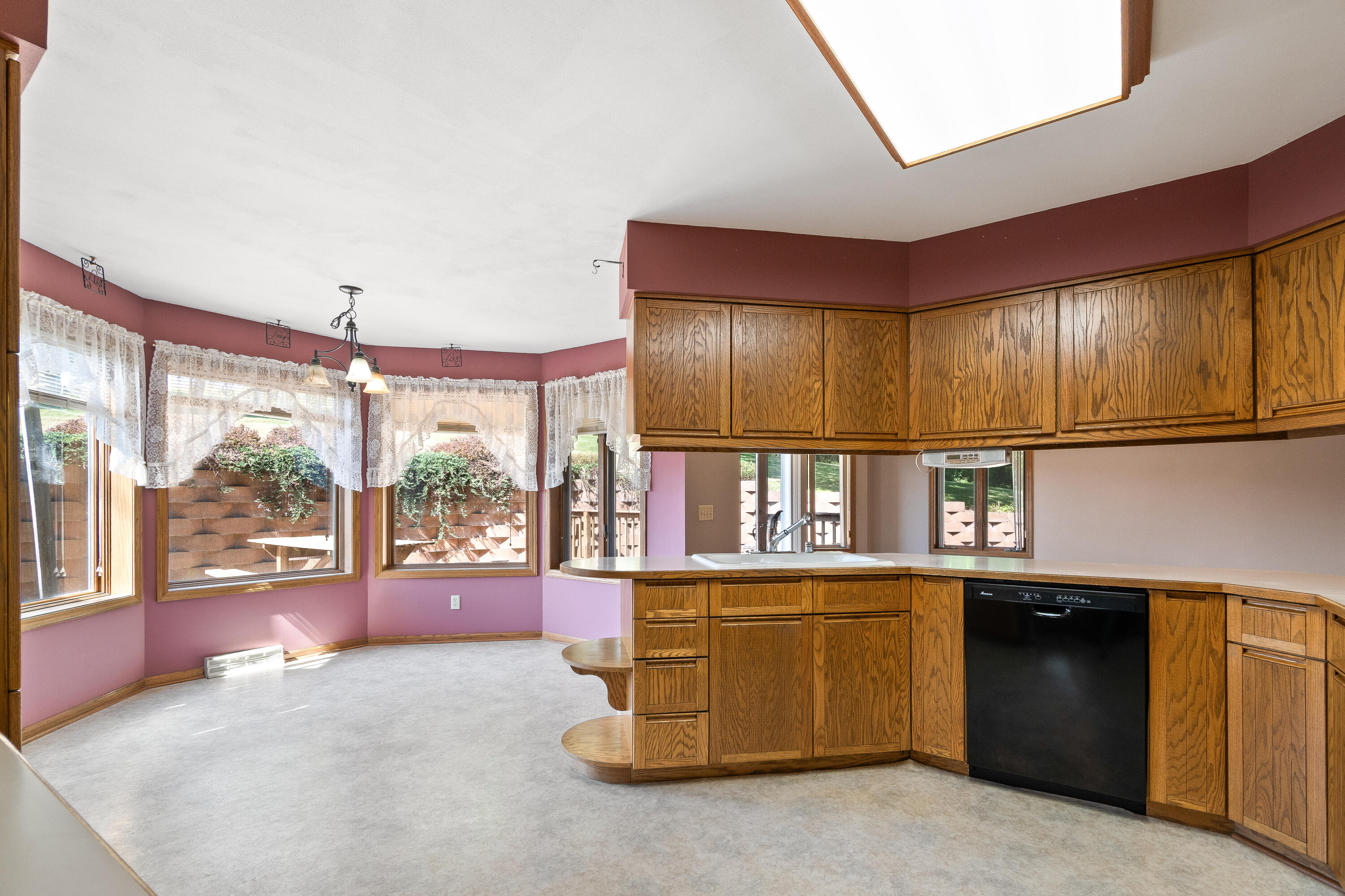 613 Mohawk Court Waterloo, WI 53594 - Photo 10 of 49 30