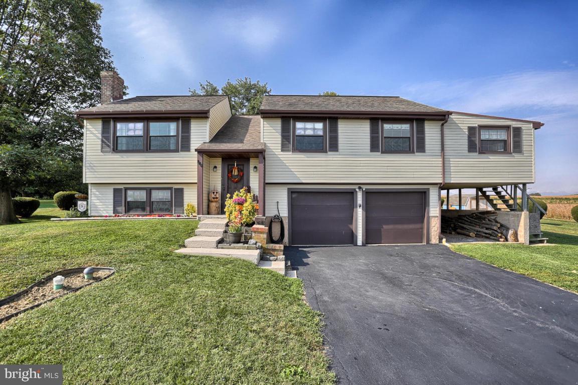 180 Bender Road Lancaster, PA 17603 - Photo 3 of 28