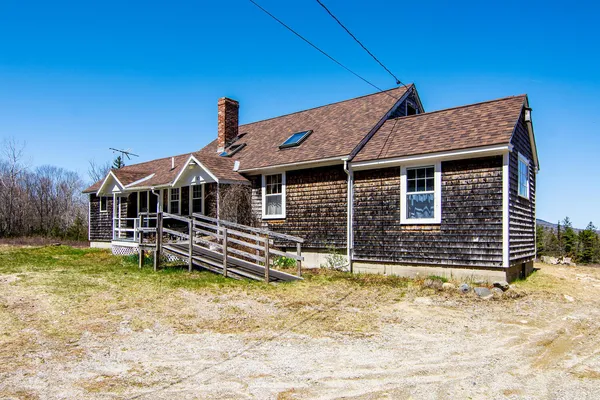 $425,000 | 85 Cir Farm Lane, Blue Hill, ME 04614