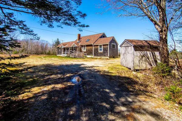 $425,000 | 85 Cir Farm Lane, Blue Hill, ME 04614