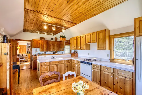 $425,000 | 85 Cir Farm Lane, Blue Hill, ME 04614